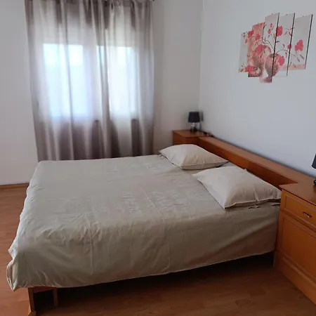 アパート Danica ピロヴァッツ